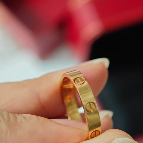 Cartier Love Ring - 18K Yellow Gold - Picture 3 of 5